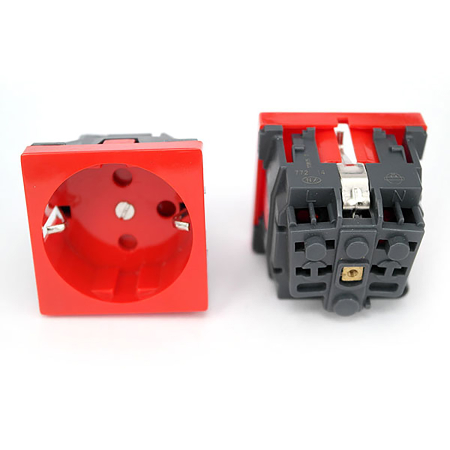 legrand socket_0052